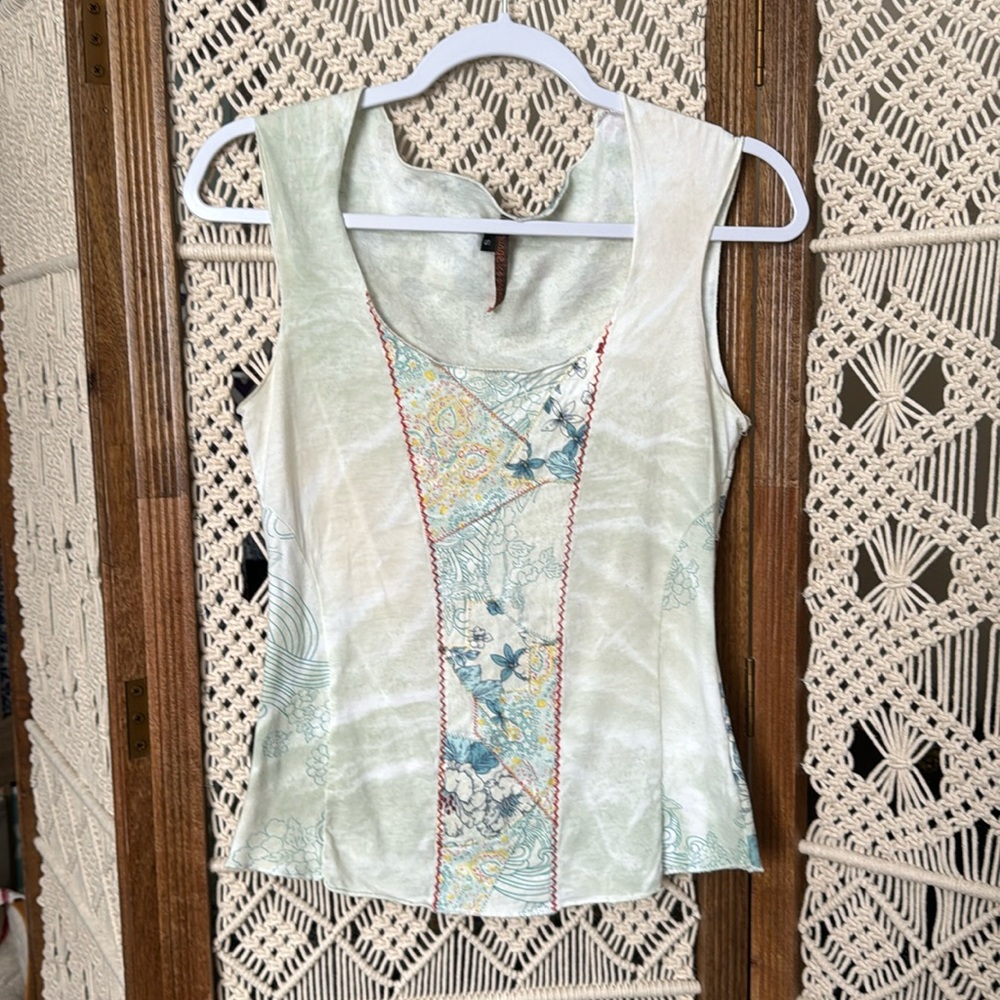 Adorable tank top with floral back